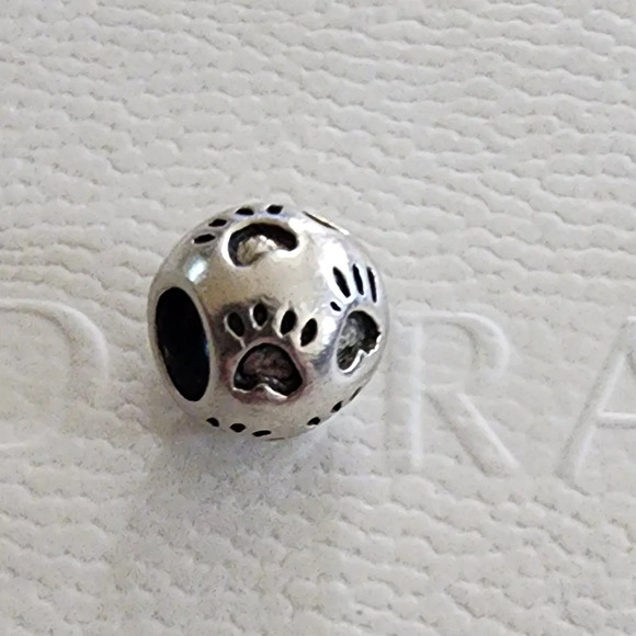 PAWS STERLING SILVER CHARM - Picture 6 of 7